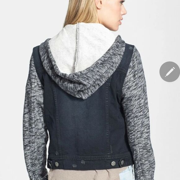 Free People Cropped Denim Button Up Jacket Sz Small Distressed Detachable Hood - Picture 2 of 12